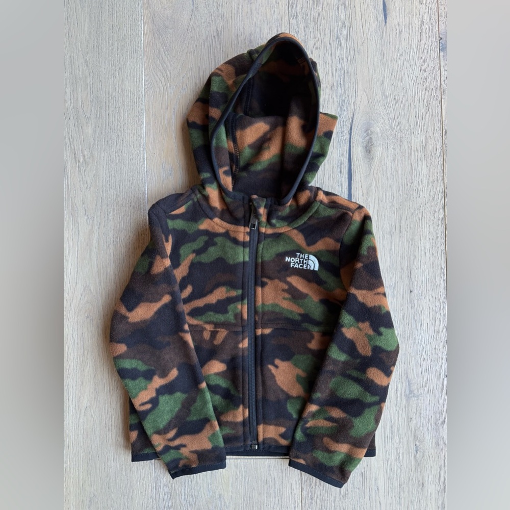 NWOT The North Face Kids Green and Brown Camo Hoodie